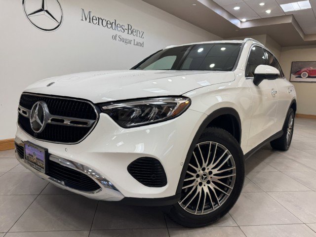 Certified 2025 Mercedes-Benz GLC 300 image 1