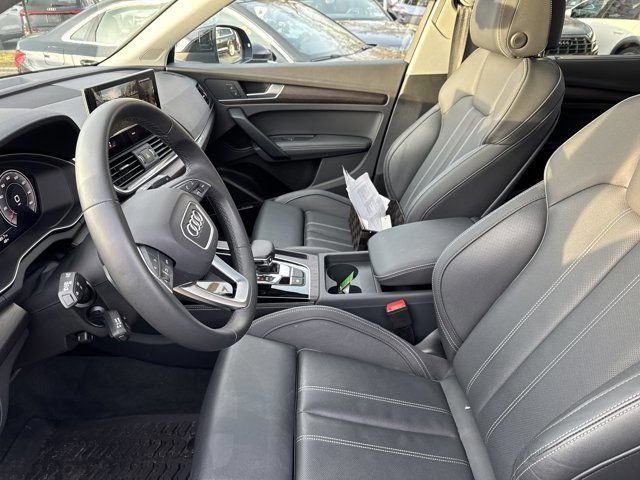 Used 2025 Audi Q5 2.0T Premium Plus w/ Premium Plus Package AWD/4WD image 25