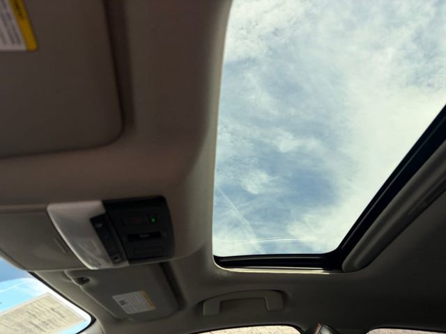 Used 2024 Nissan Sentra SR w/ SR Premium Package image 25