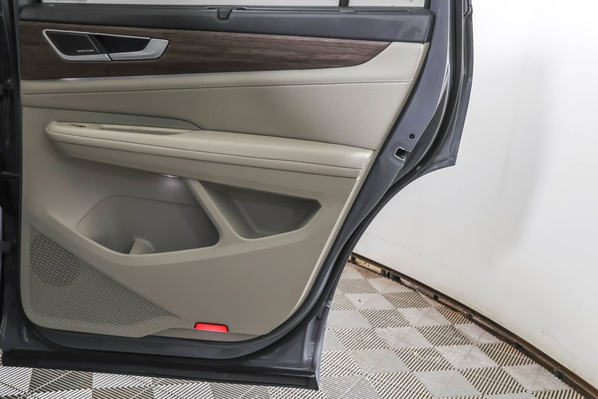 New 2026 Volkswagen Atlas SEL Premium R-Line image 43