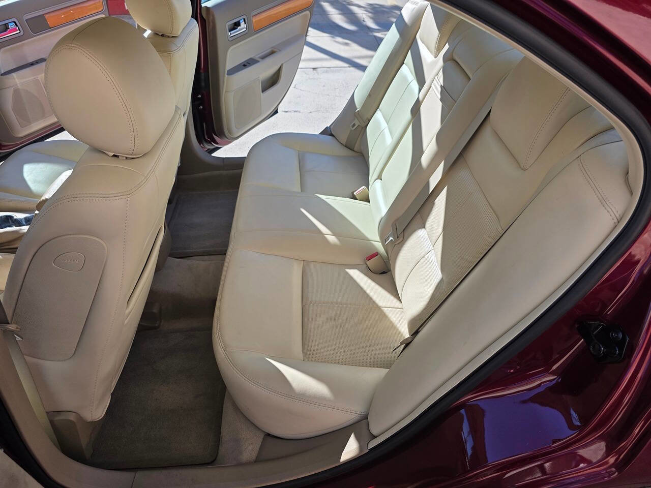 Used 2007 Lincoln MKZ image 15