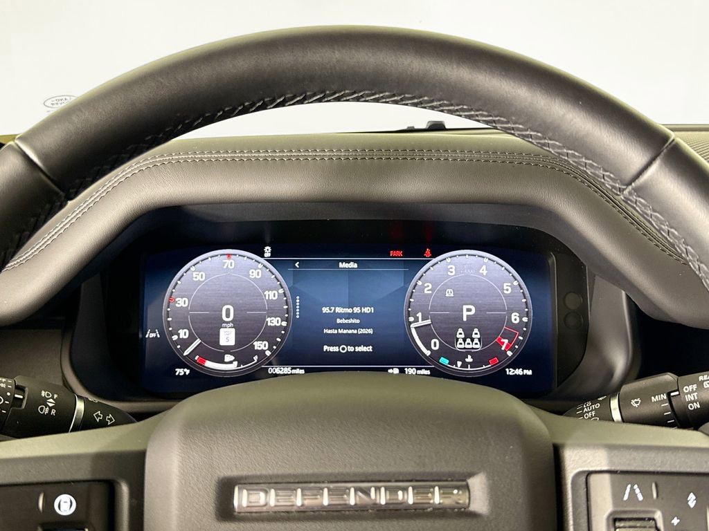 Used 2025 Land Rover Defender 130 S image 10