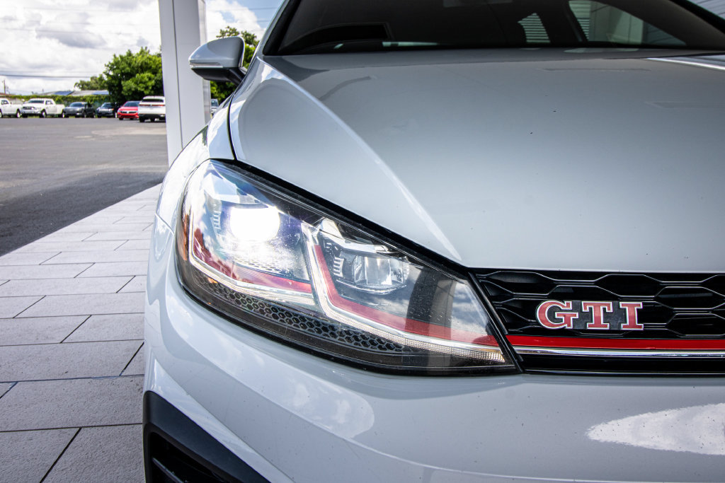 Used 2019 Volkswagen GTI SE FWD image 6