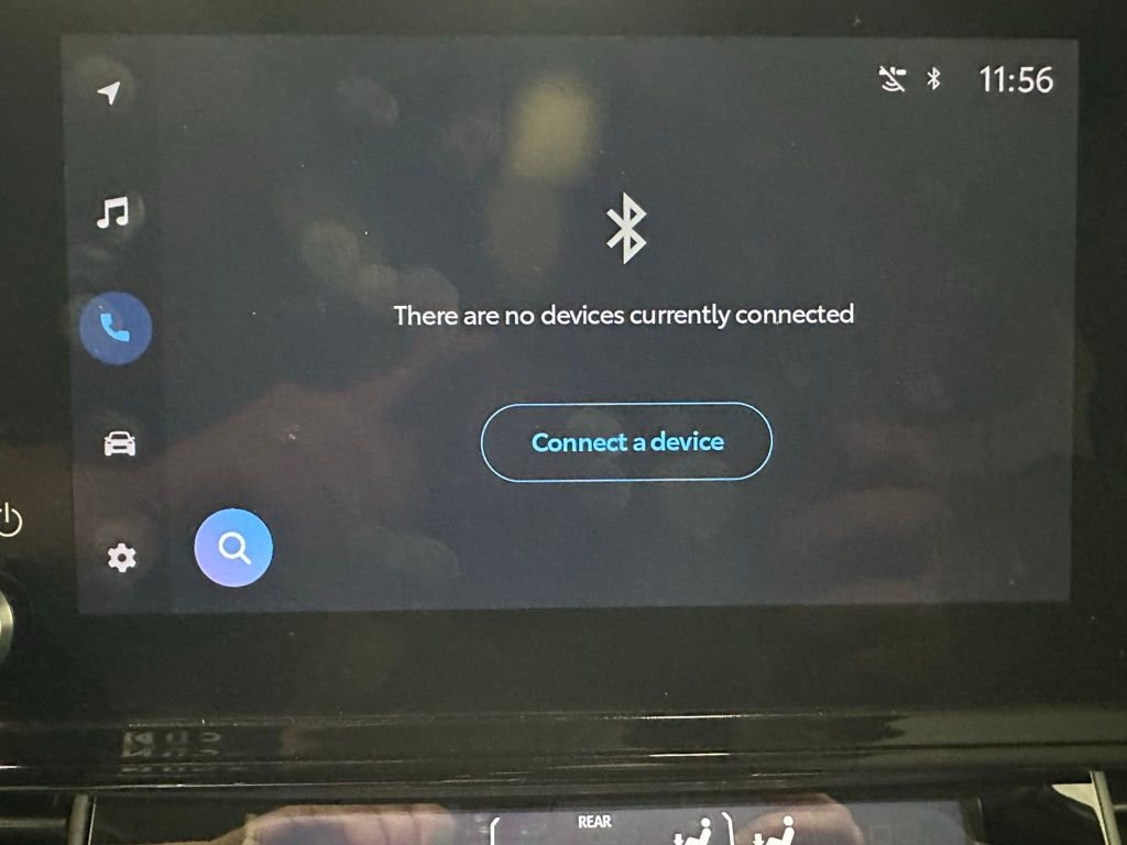 Used 2025 Toyota Sienna LE image 28