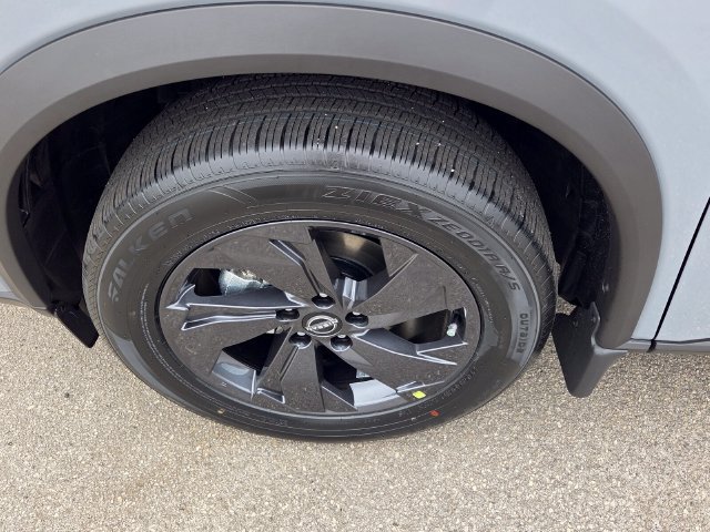 Used 2026 Nissan Rogue SV w/ Cold Weather Package FWD image 17