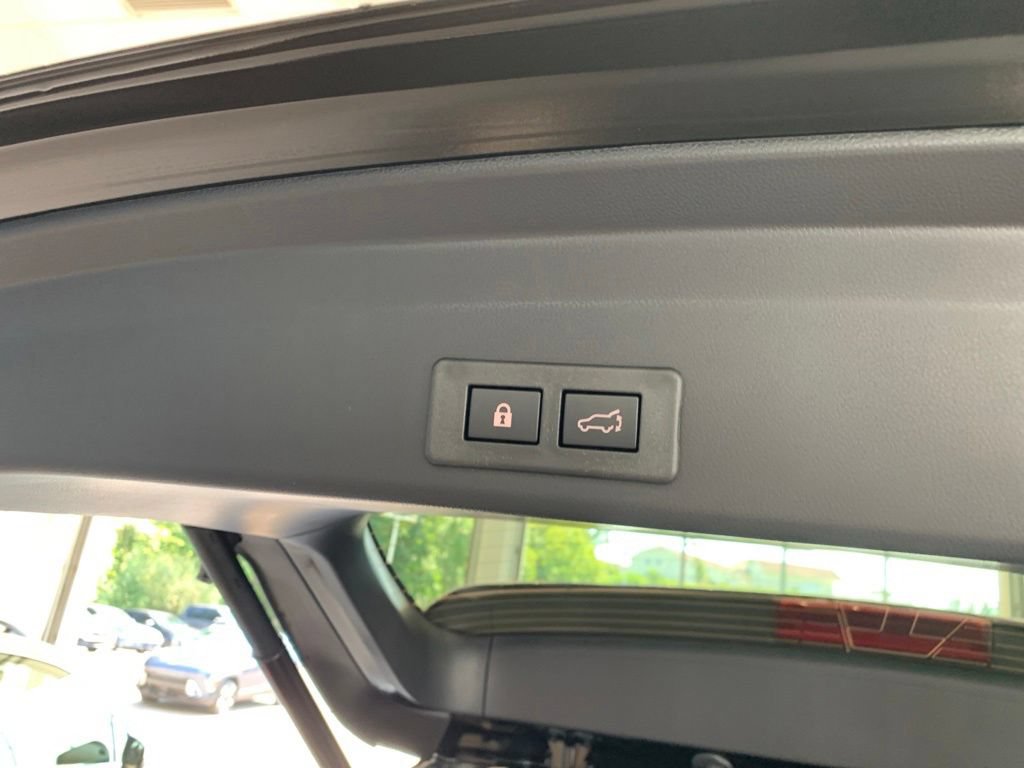 New 2026 Subaru Ascent Limited AWD/4WD image 16