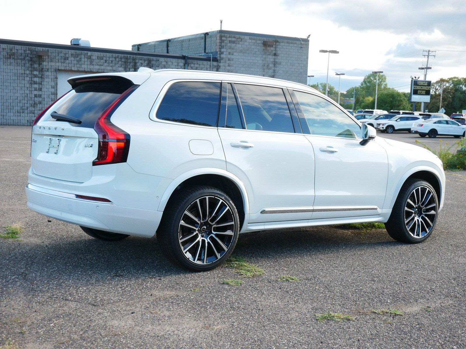 New 2027 Volvo XC90 B6 Plus AWD/4WD image 3