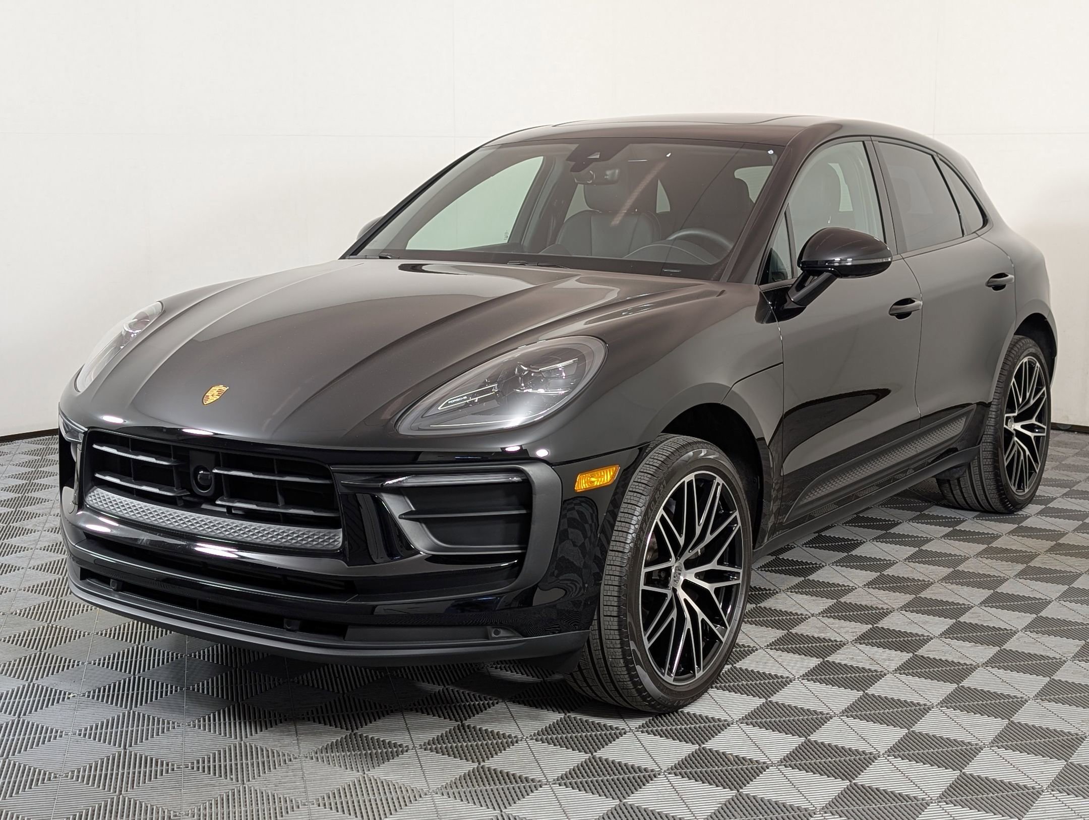 Used 2025 Porsche Macan