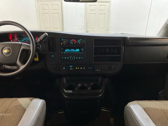 Used 2025 Chevrolet Express 3500 LT w/ LT Preferred Equipment Group RWD image 13