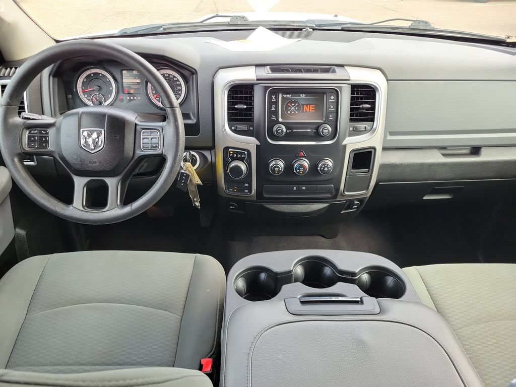 Used 2020 RAM 1500 Classic SLT AWD/4WD image 28