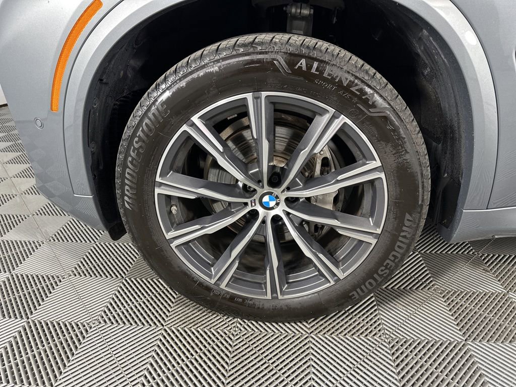 Certified 2025 BMW X5 xDrive40i w/ M Sport Package AWD/4WD image 8