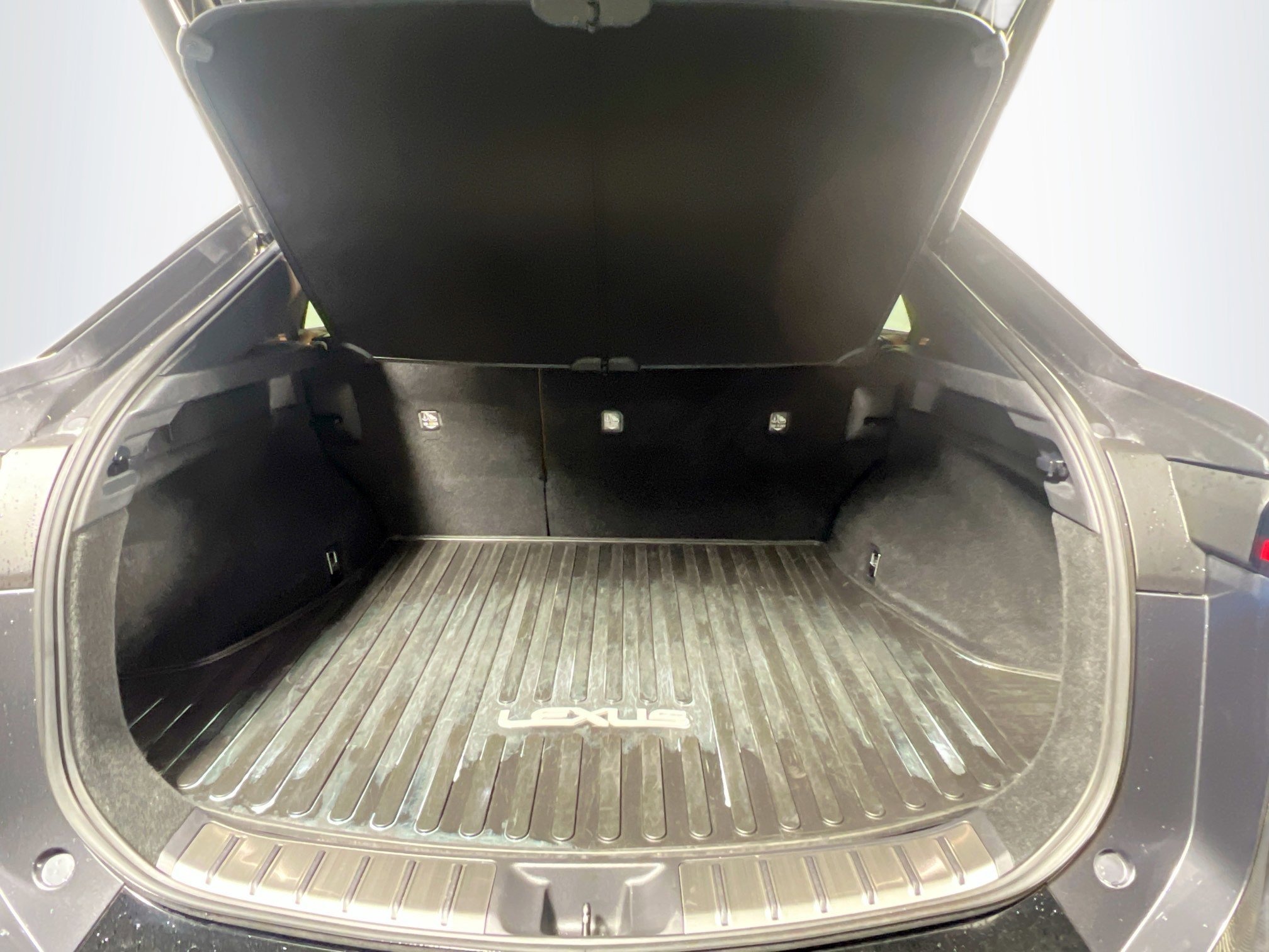 Used 2023 Lexus RZ 450e Premium image 34