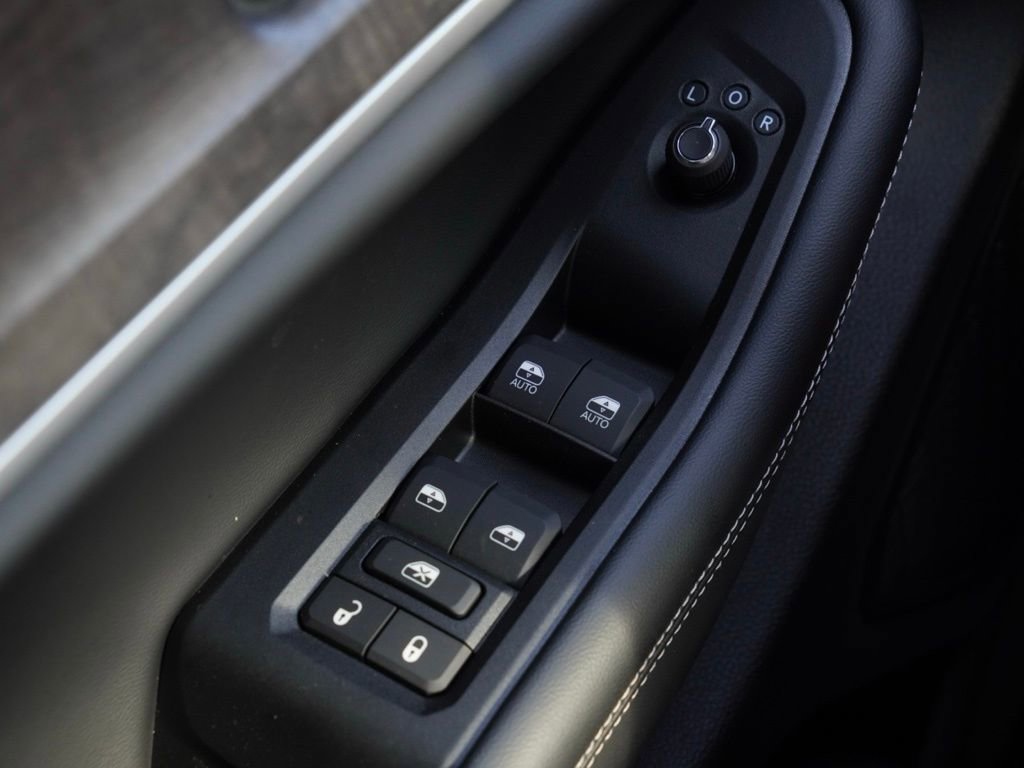 New 2025 Jeep Grand Cherokee L Limited w/ Black Appearance Package image 14