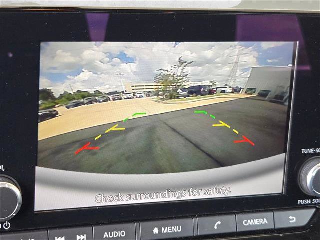 Used 2024 Nissan Pathfinder SV FWD image 15