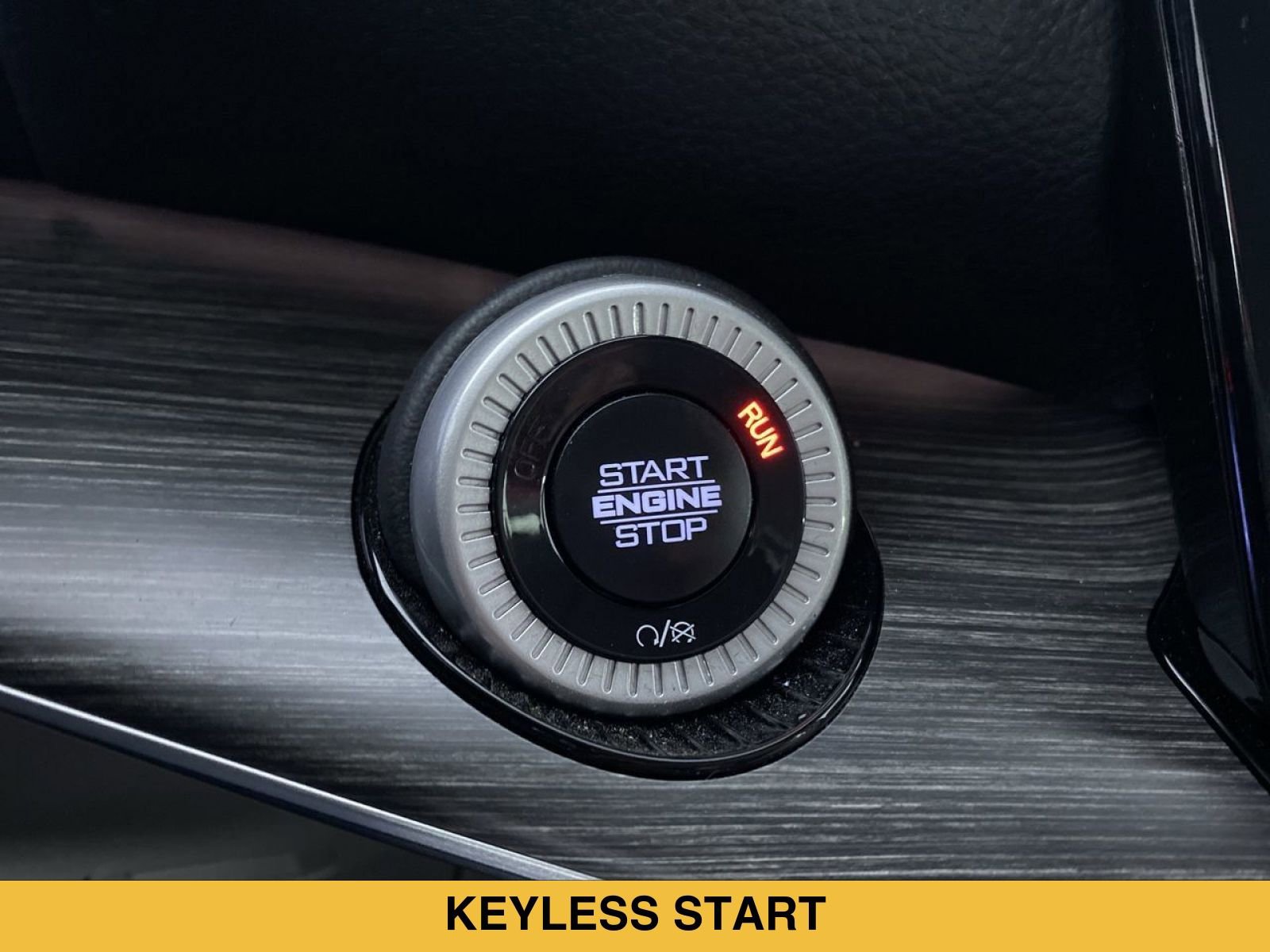 Used 2024 Jeep Wagoneer L Series III w/ Premium Group I AWD/4WD image 9