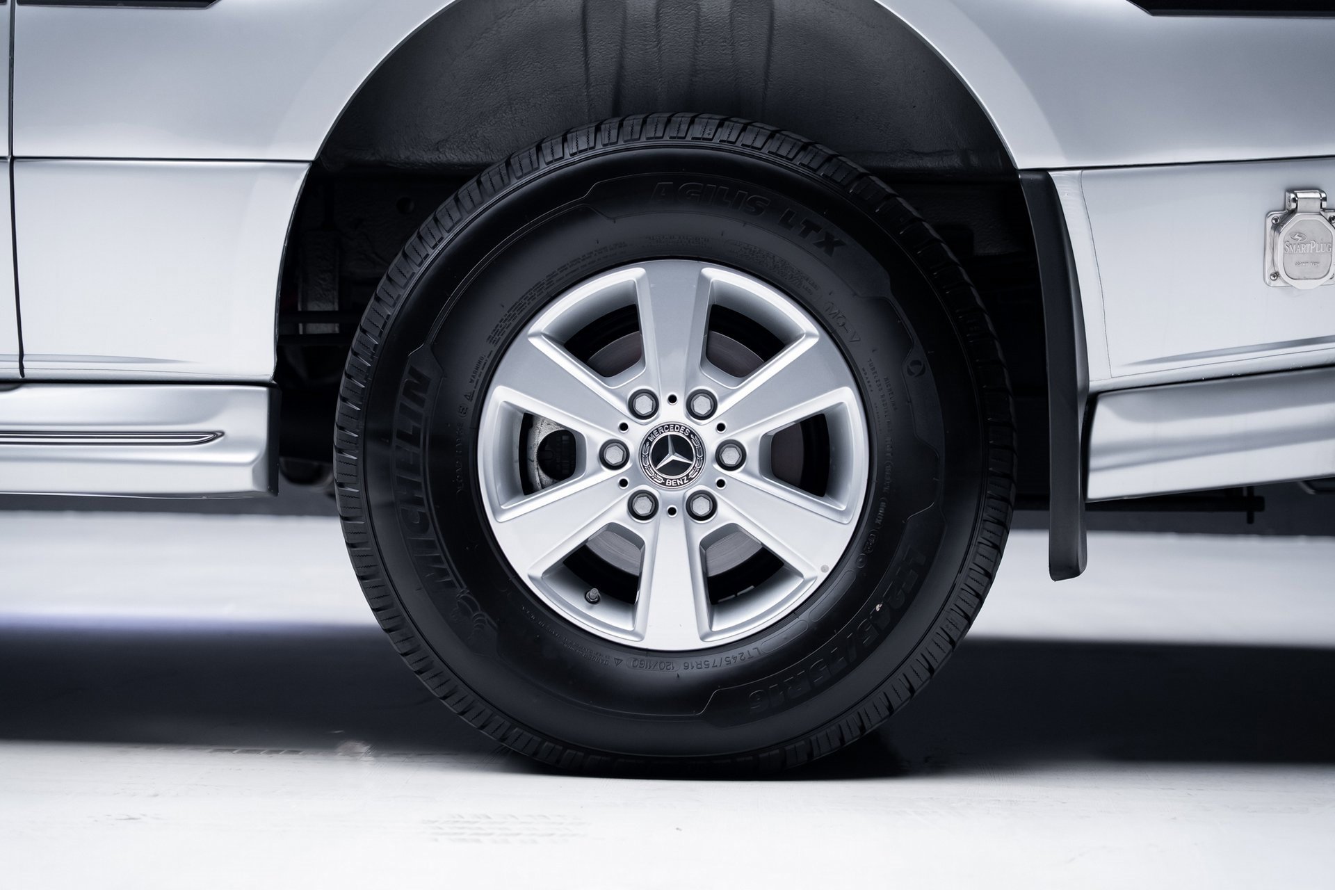 Used 2022 Mercedes-Benz Sprinter 144 Cargo image 21