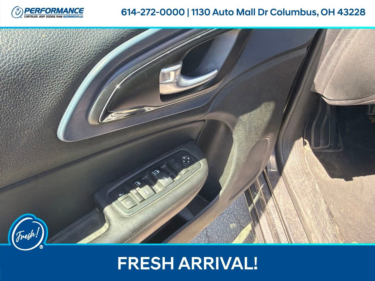 Used 2016 Chrysler 200 S FWD image 11