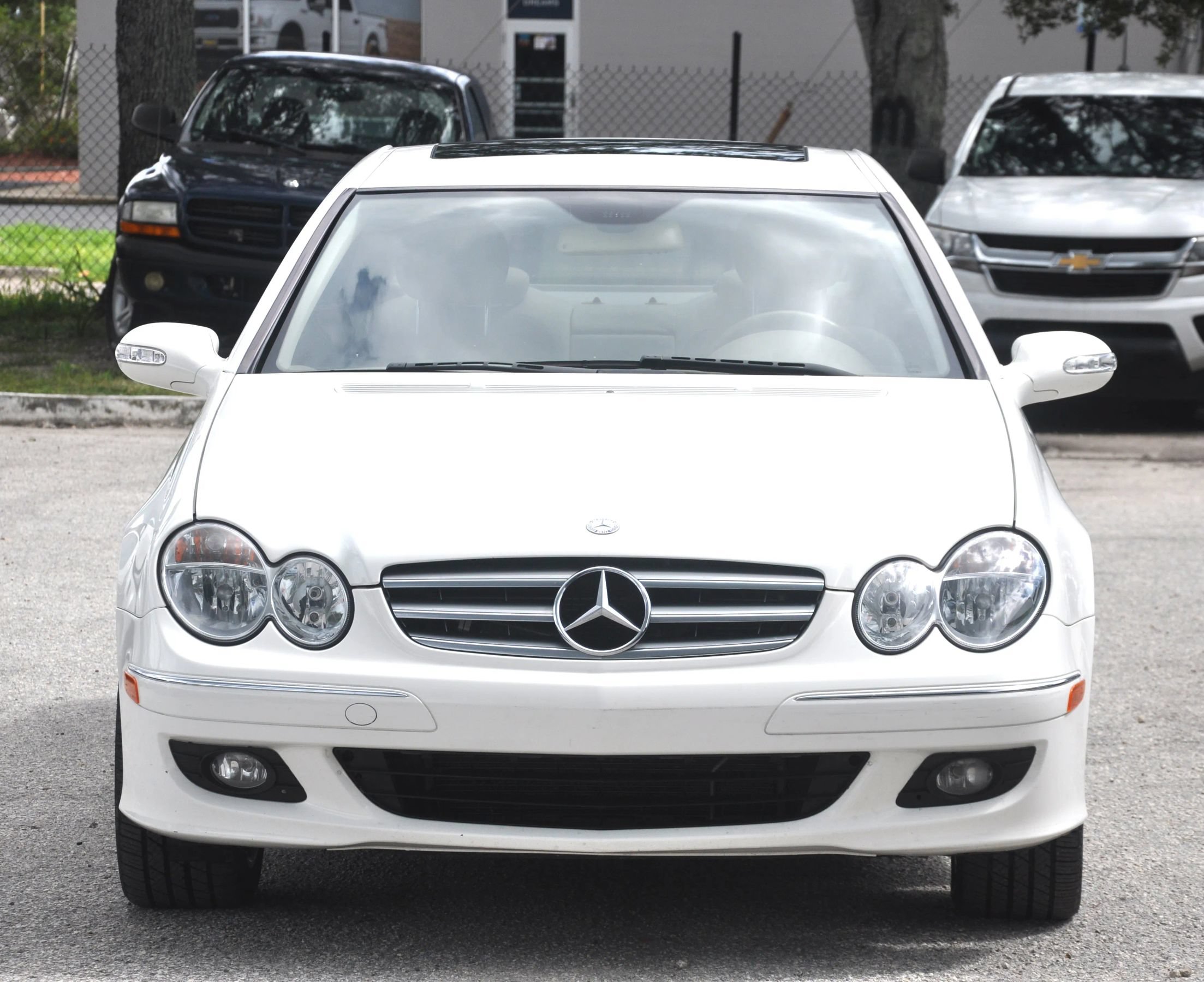 Used 2006 Mercedes-Benz CLK 350 Coupe image 4