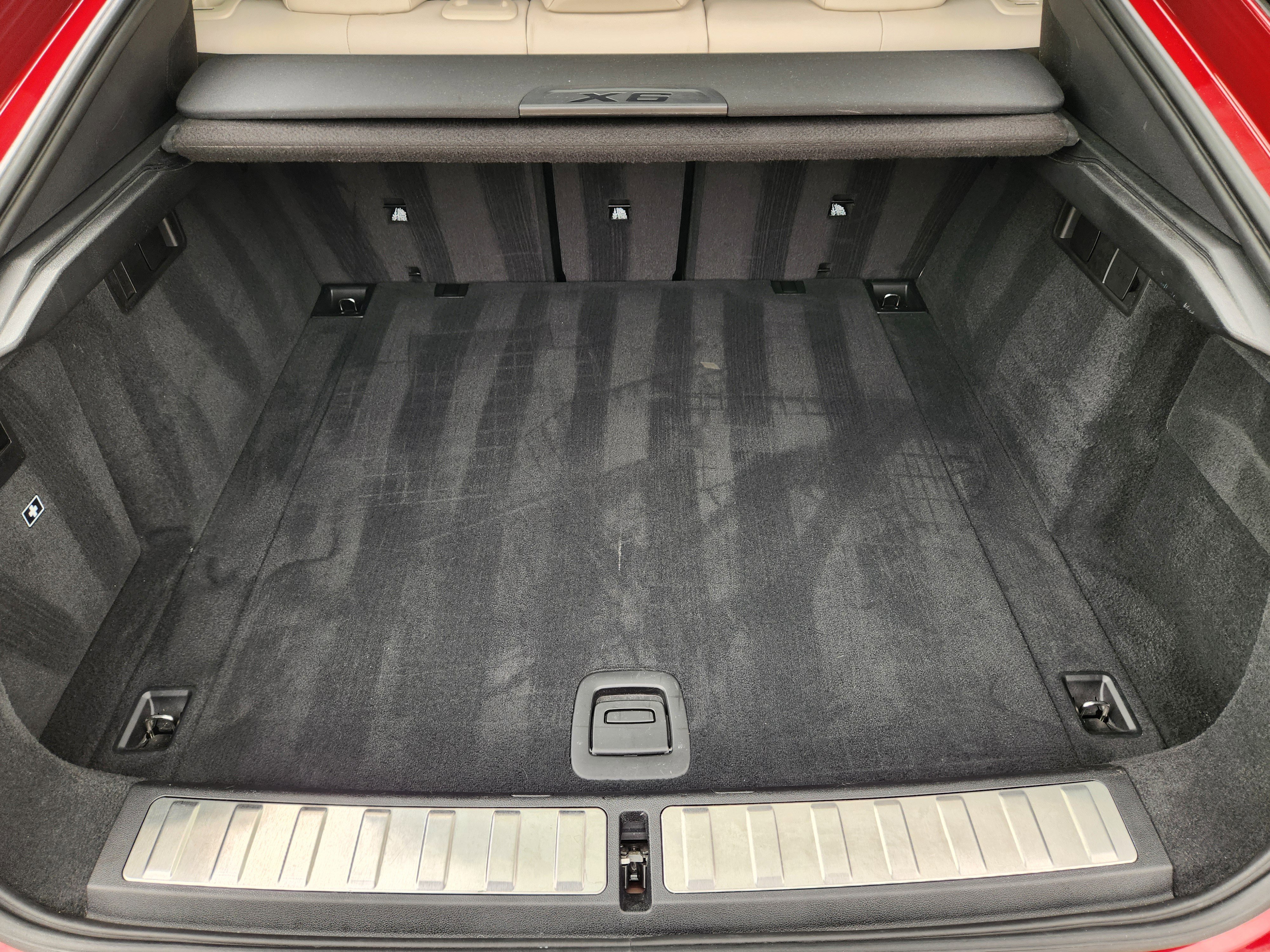 Used 2020 BMW X6 xDrive40i w/ Executive Package image 32