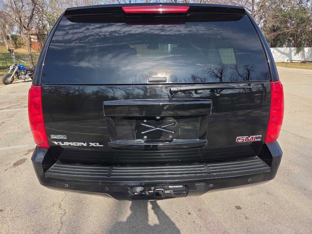Used 2012 GMC Yukon XL SLT w/ SLT-2 Equipment Package image 5