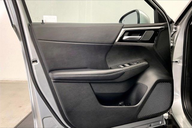 Used 2023 Mitsubishi Outlander SE AWD/4WD image 24