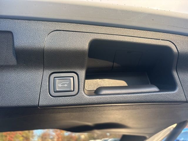 Used 2023 GMC Acadia SLE w/ Driver Convenience Package image 21