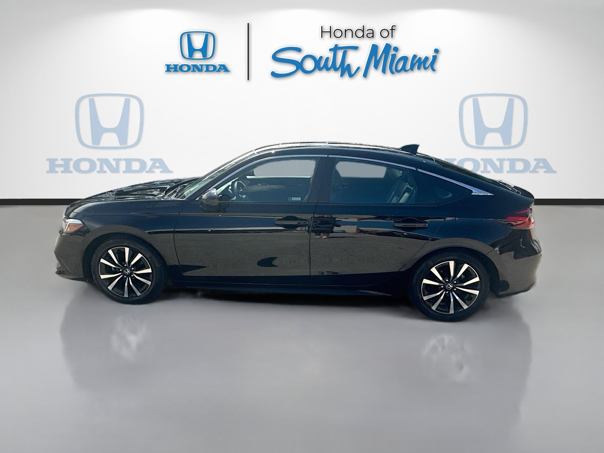 Certified 2024 Honda Civic EX-L image 4