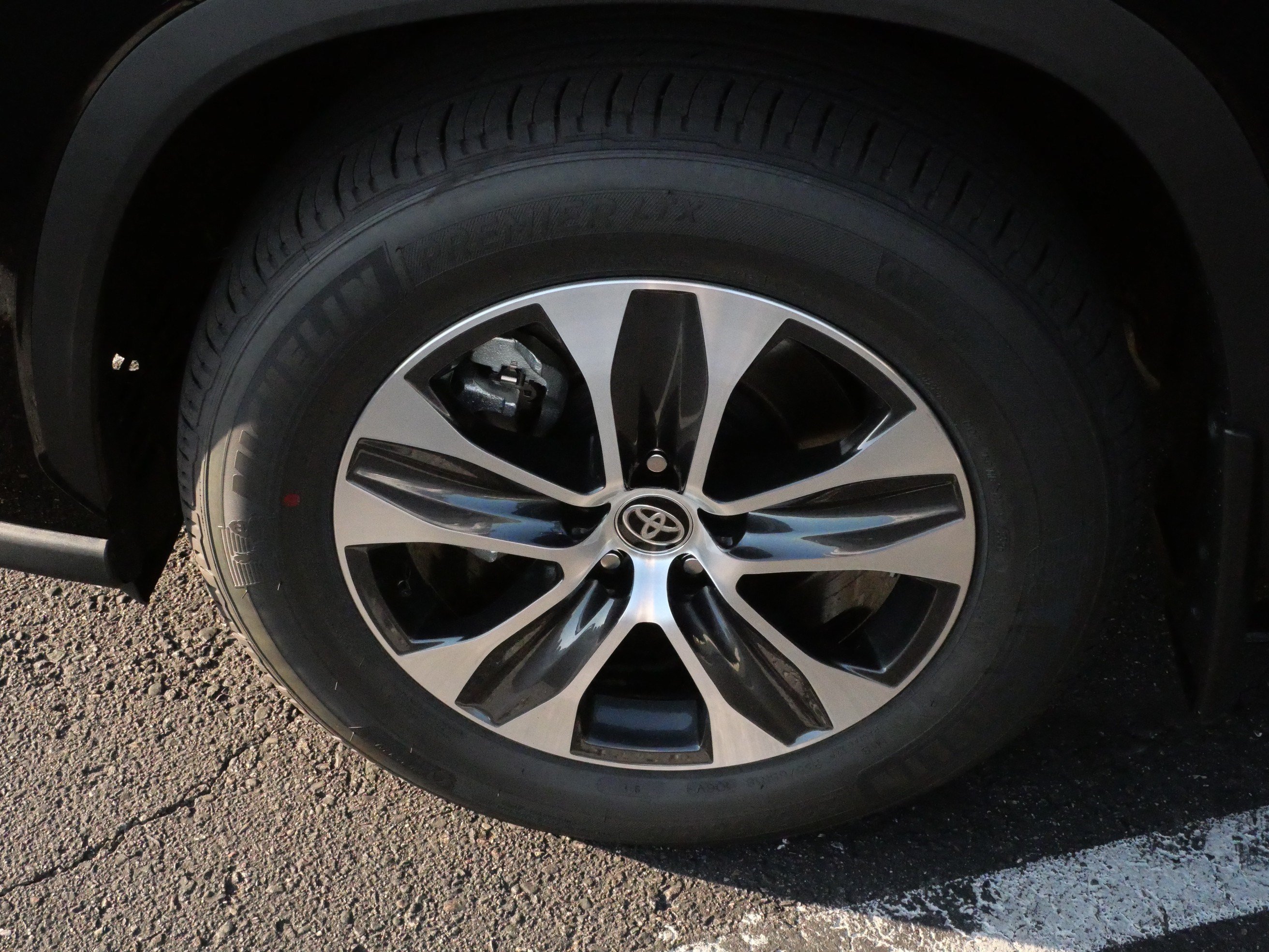 Certified 2026 Toyota Highlander XLE AWD/4WD image 16