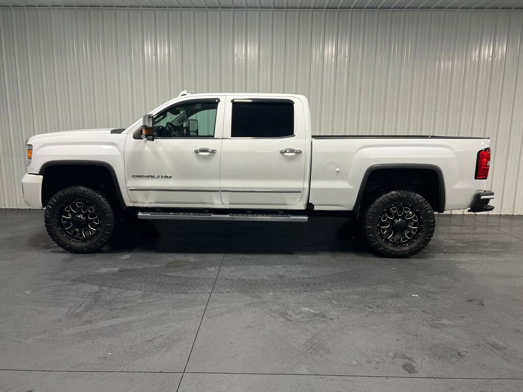Used 2017 GMC Sierra 3500 Denali w/ Suspension Package, Off-Road image 23