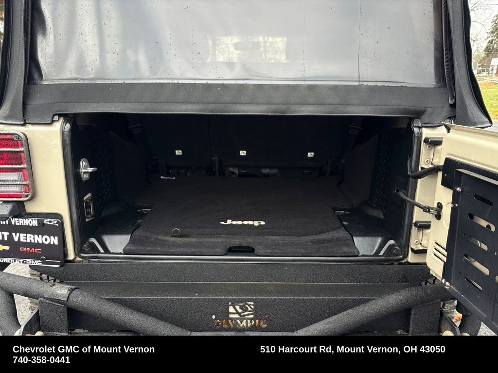 Used 2017 Jeep Wrangler Unlimited Rubicon w/ Cold Weather Group image 22