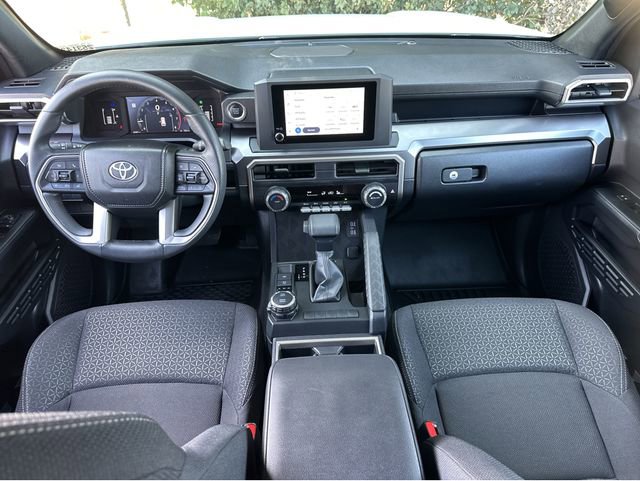 Used 2025 Toyota 4Runner SR5 AWD/4WD image 7
