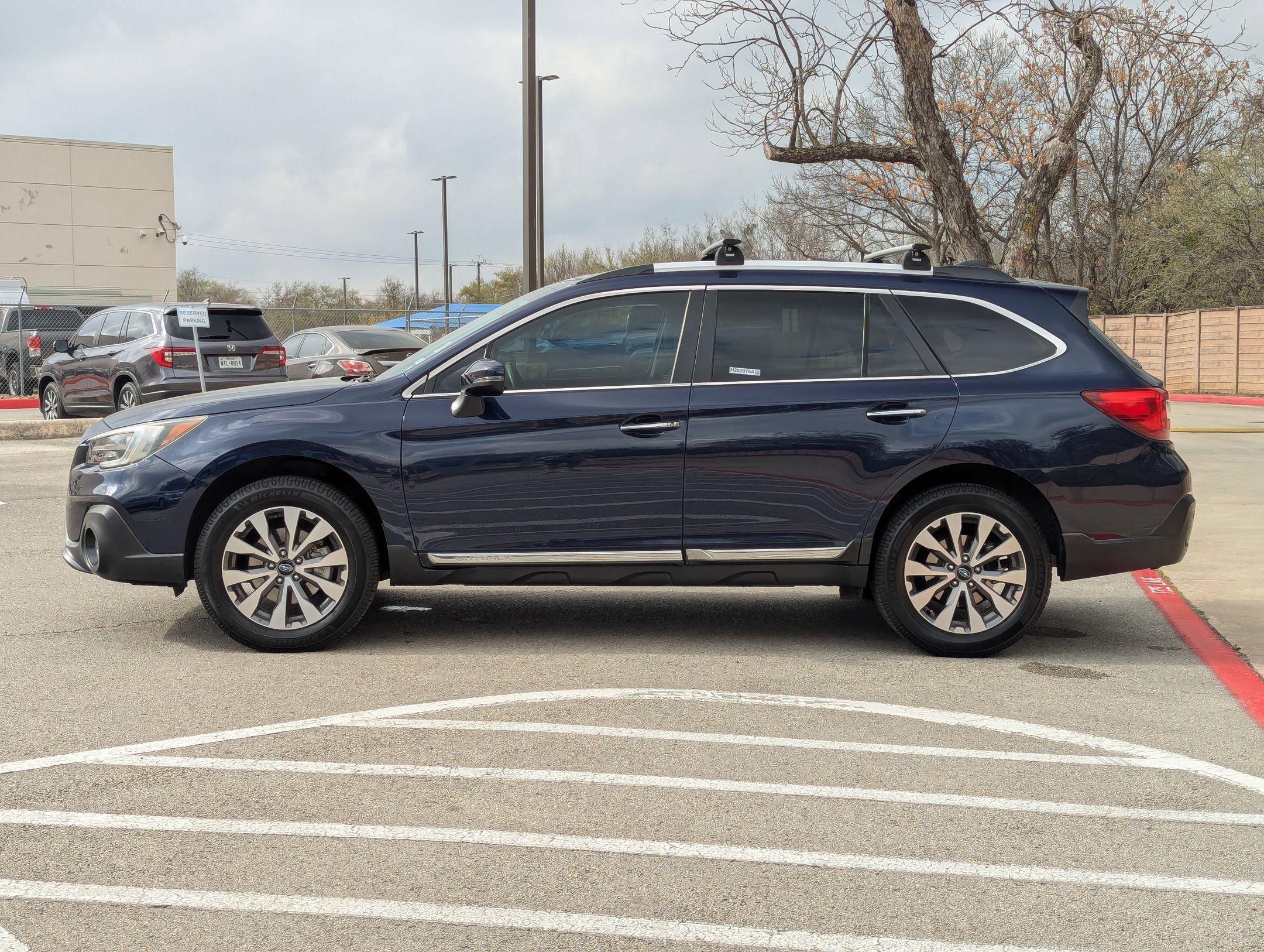Used 2018 Subaru Outback 2.5i Touring w/ Popular Package #3 image 6