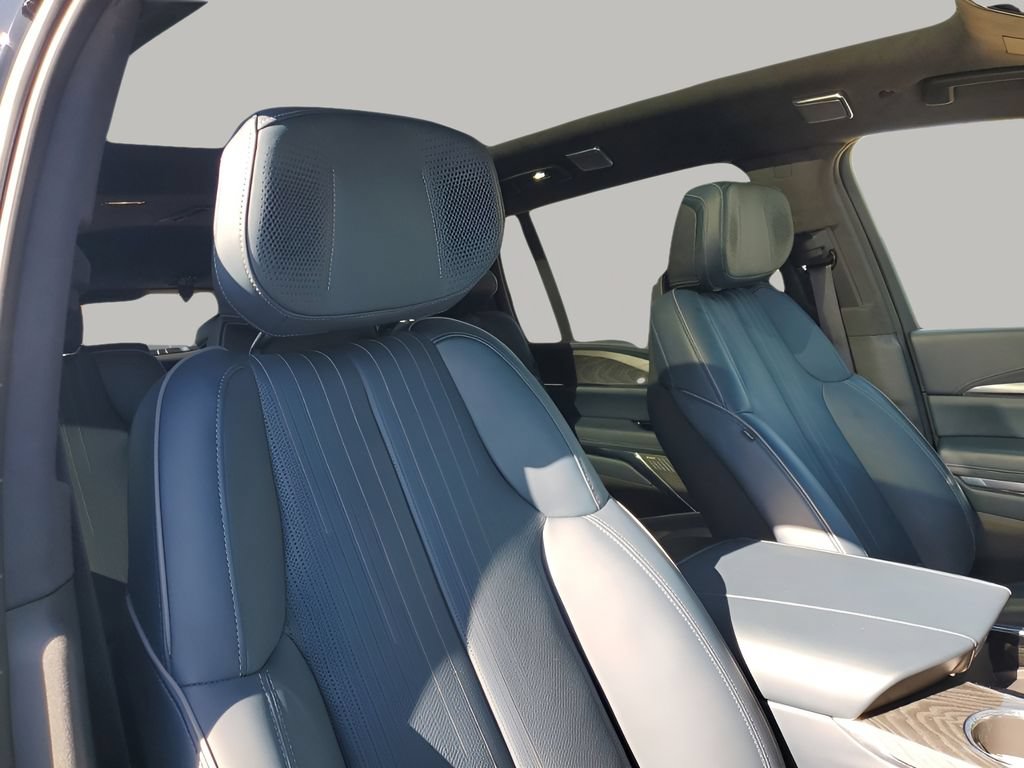 New 2025 Cadillac Escalade IQ Sport 2 AWD/4WD image 17