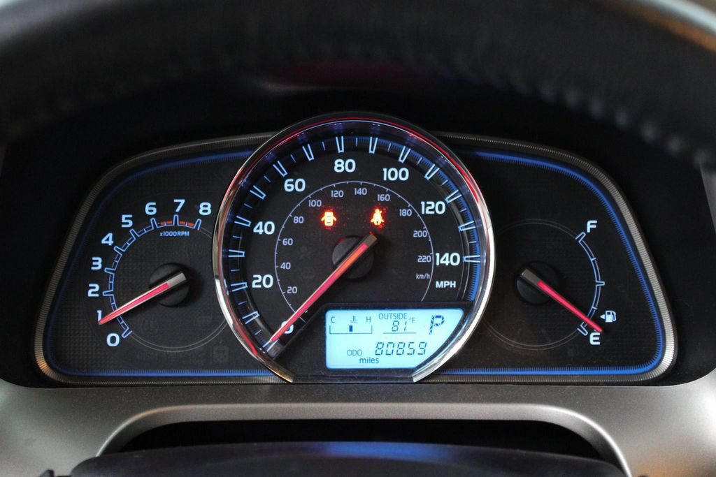 Used 2014 Toyota RAV4 Limited w/ Technology Package AWD/4WD image 35