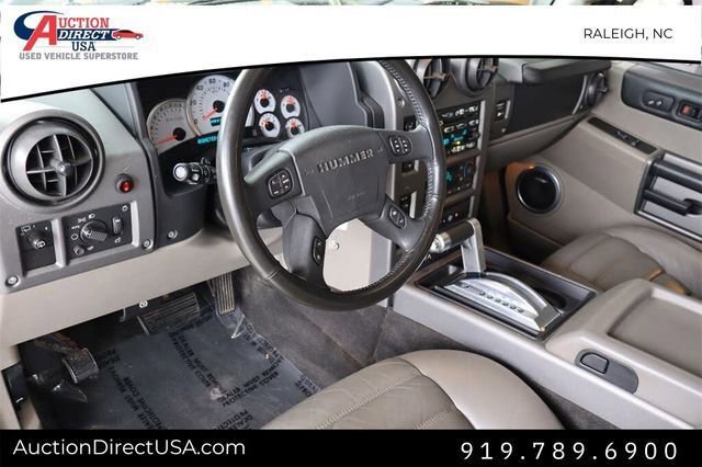 Used 2003 HUMMER H2 w/ Preferred Equipment Group image 25