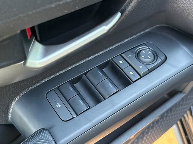 Used 2025 Toyota Tacoma TRD Off-Road image 24