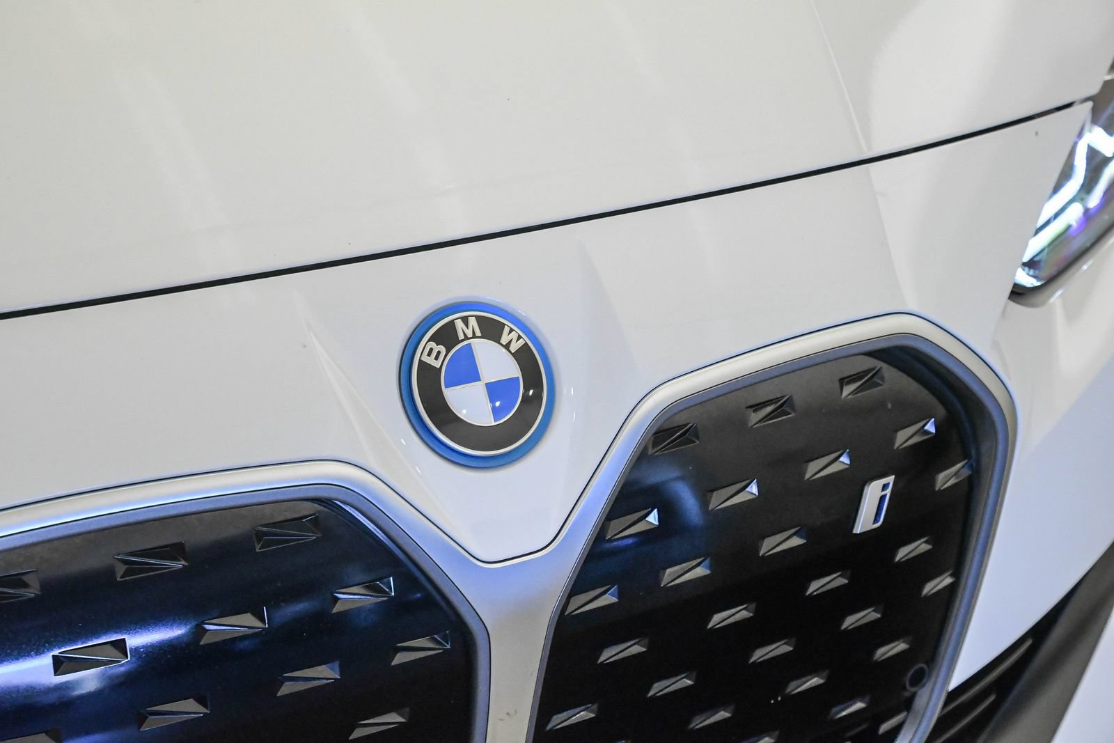 Certified 2023 BMW i4 eDrive35 RWD image 7