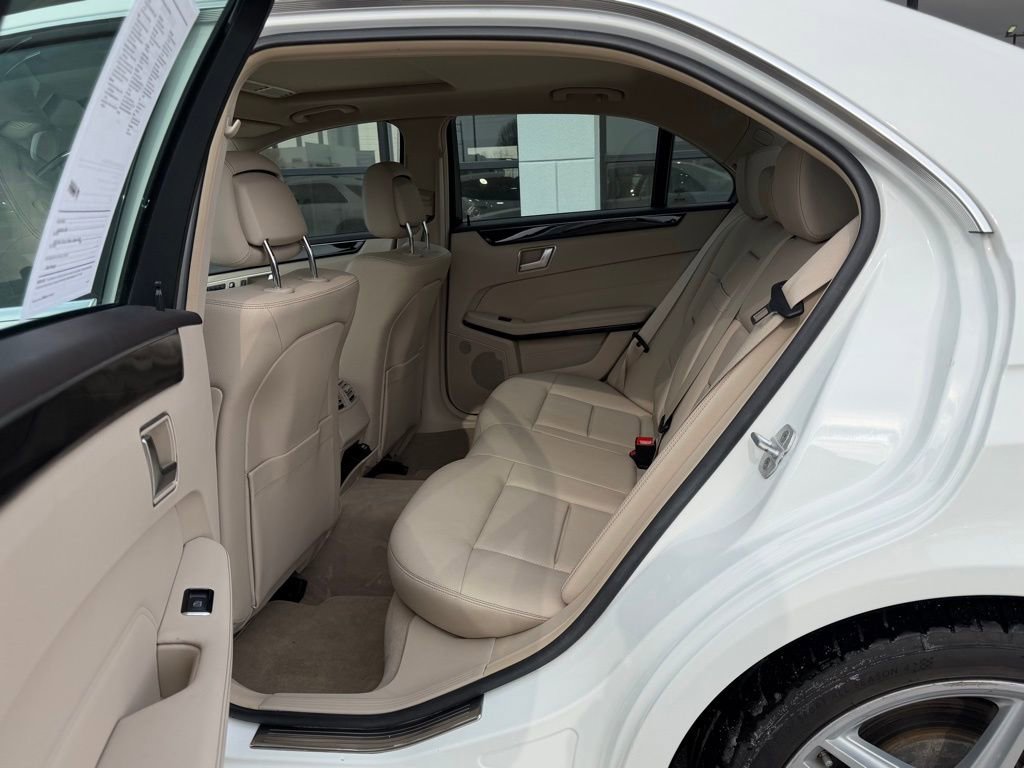 Used 2014 Mercedes-Benz E 350 Sedan image 20
