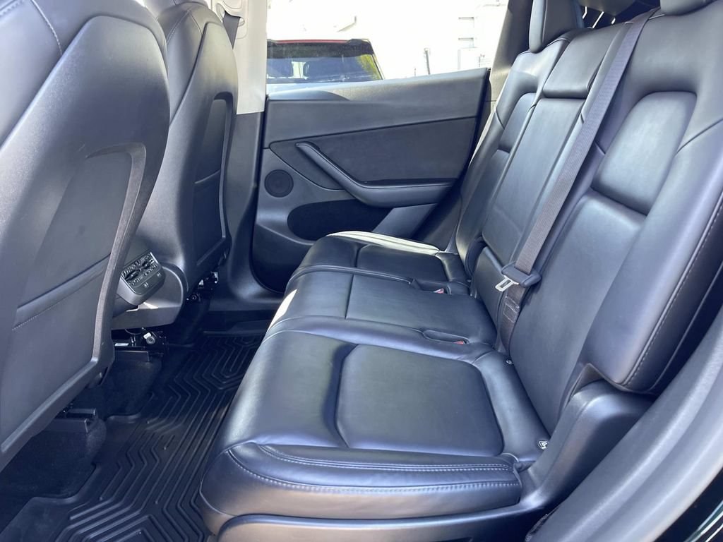 Used 2023 Tesla Model Y Long Range AWD/4WD image 15