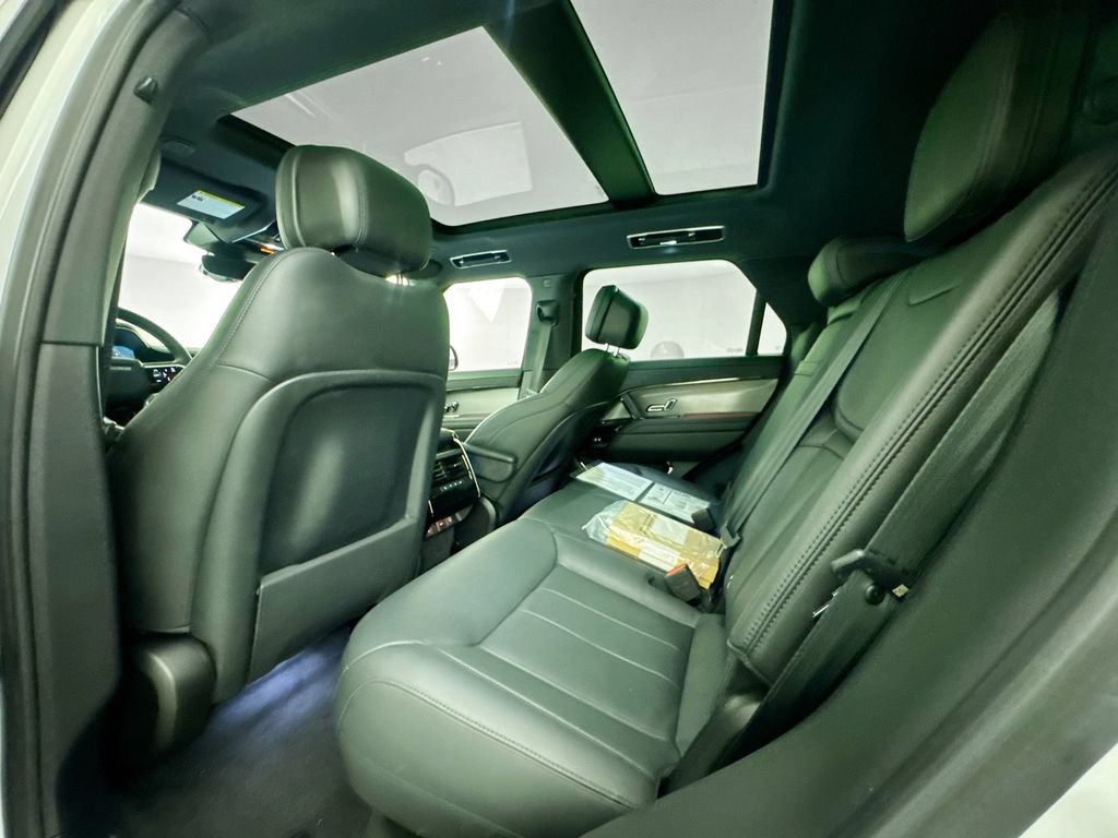 Used 2024 Land Rover Range Rover Sport SE AWD/4WD image 23