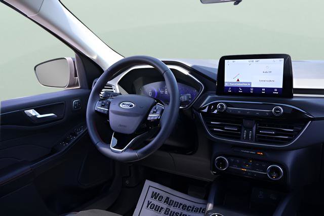 Used 2022 Ford Escape SEL w/ SEL Stealth AWD Package image 17