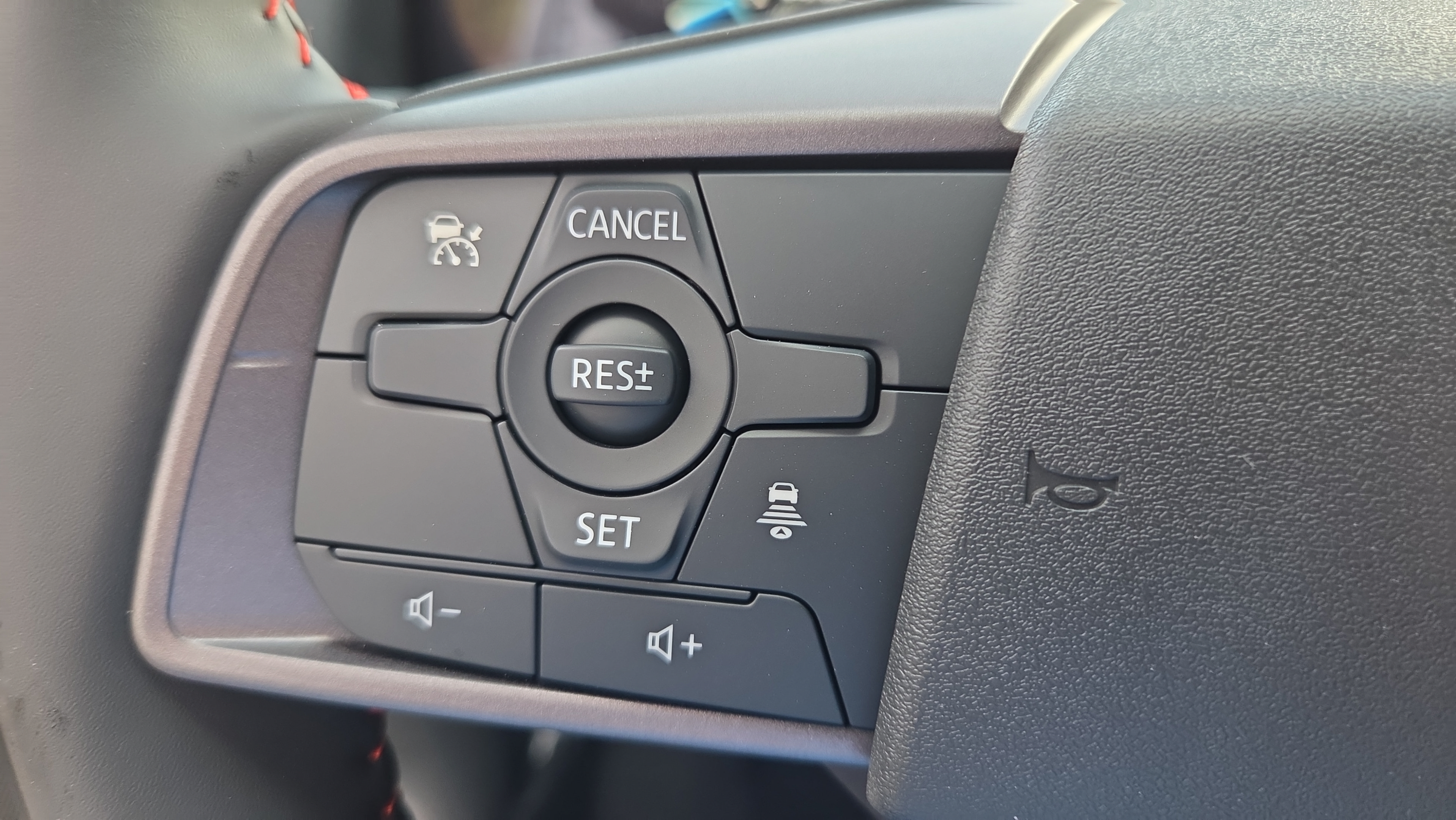 New 2027 Nissan Sentra SR w/ Floor Mat Package FWD image 25