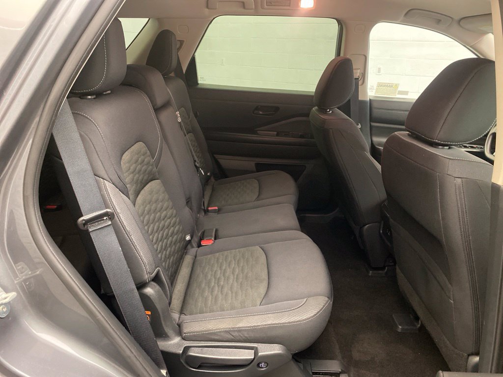 Used 2024 Nissan Pathfinder S FWD image 26