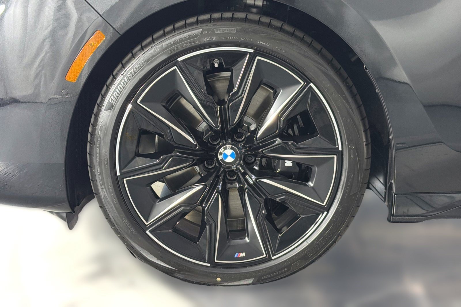 New 2026 BMW 740i w/ Premium Package RWD image 13