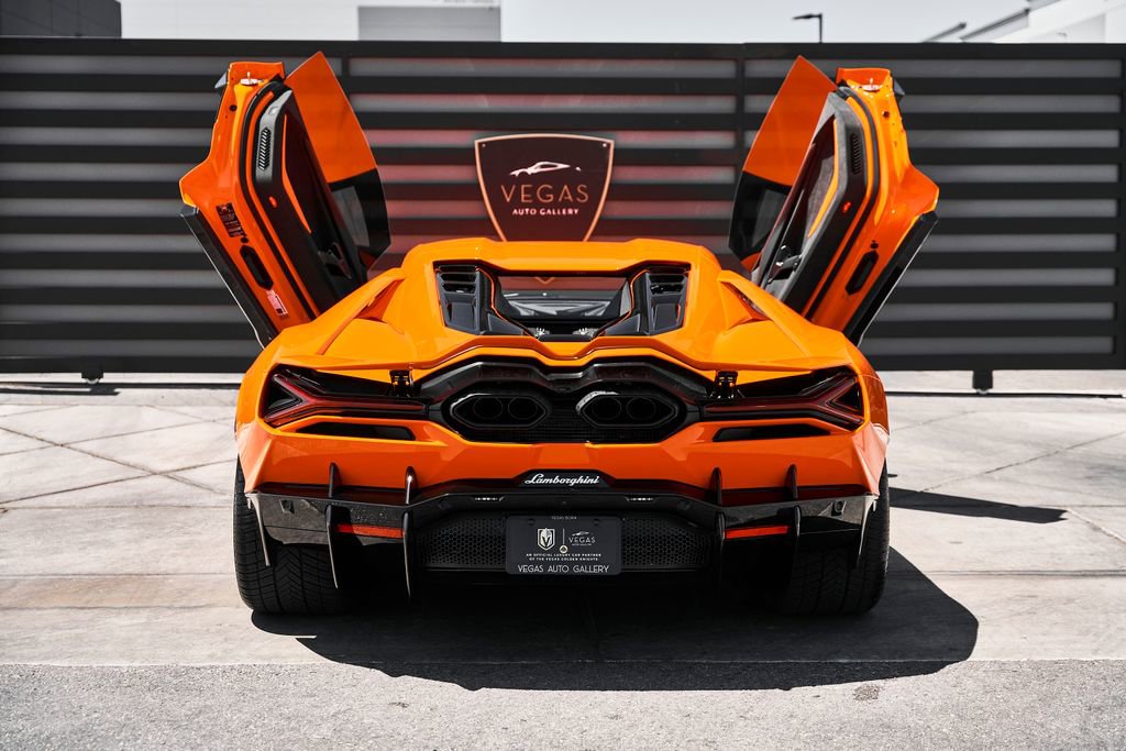 Used 2024 Lamborghini Revuelto AWD/4WD image 29