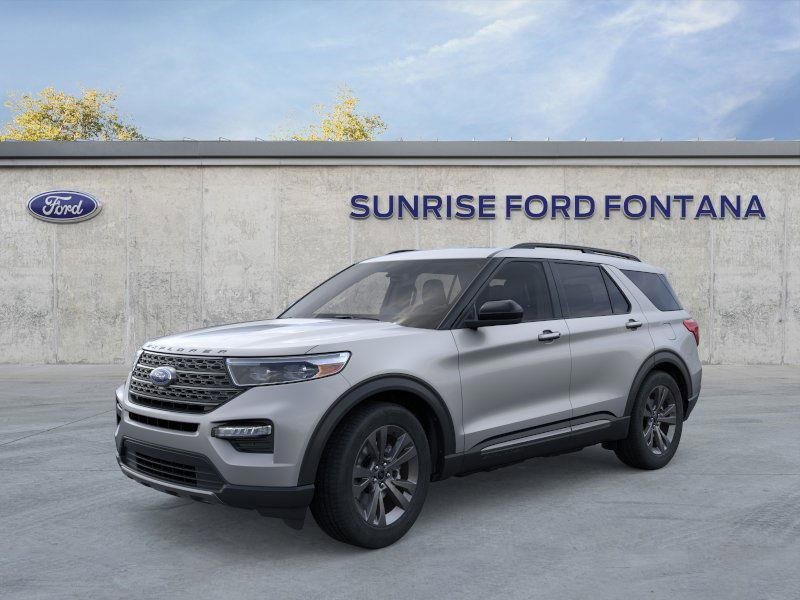 New 2023 Ford Explorer XLT w/ Equipment Group 202A