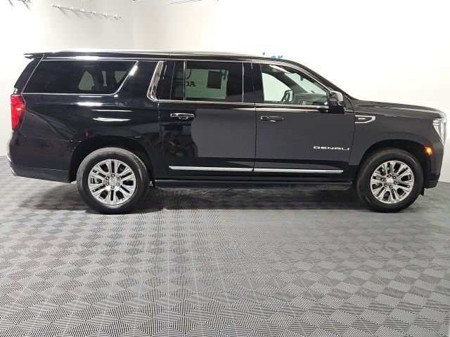 Used 2022 GMC Yukon XL Denali image 28