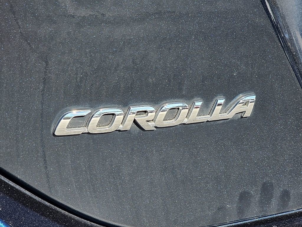 Used 2017 Toyota Corolla LE image 13