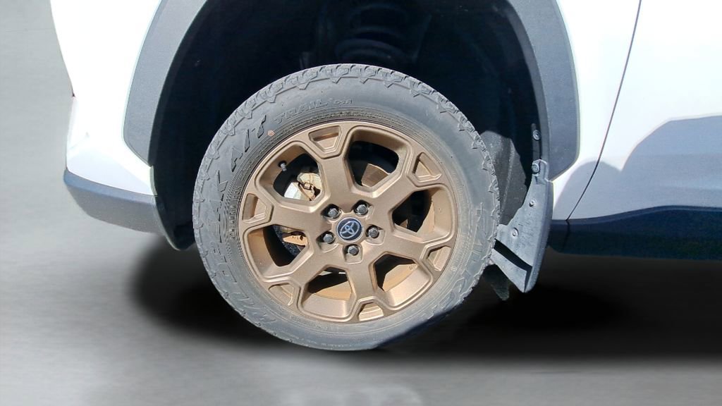 Used 2023 Toyota RAV4 AWD Hybrid image 3