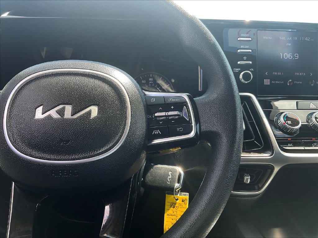 Used 2022 Kia Sorento LX FWD image 12